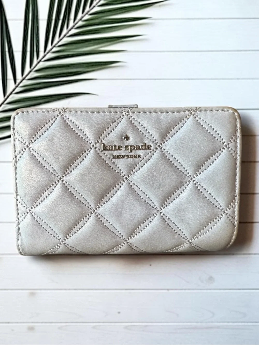 Kate Spade New York Gray Quilted Zip Around Wallet Bifold Organizer
